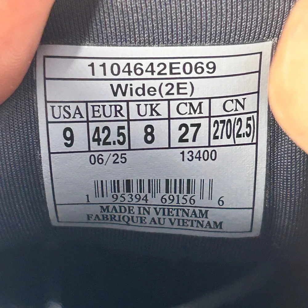 Brooks Ghost Max Mens Grey Running Shoes 1104642E069 Size 9 Wide 2E Cushioned